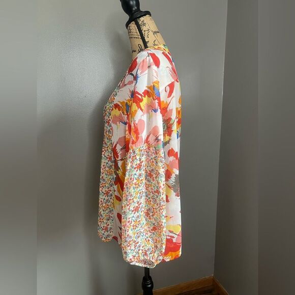 Hope Springs bright floral semi sheer pleated button front blouse XL Vaca travel - Picture 5 of 8